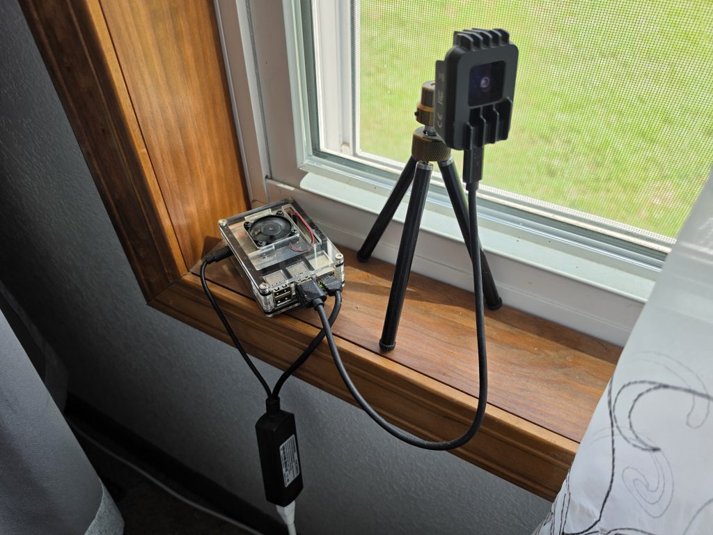 Raspberry Pi 4B with a Luxonis OAK-1